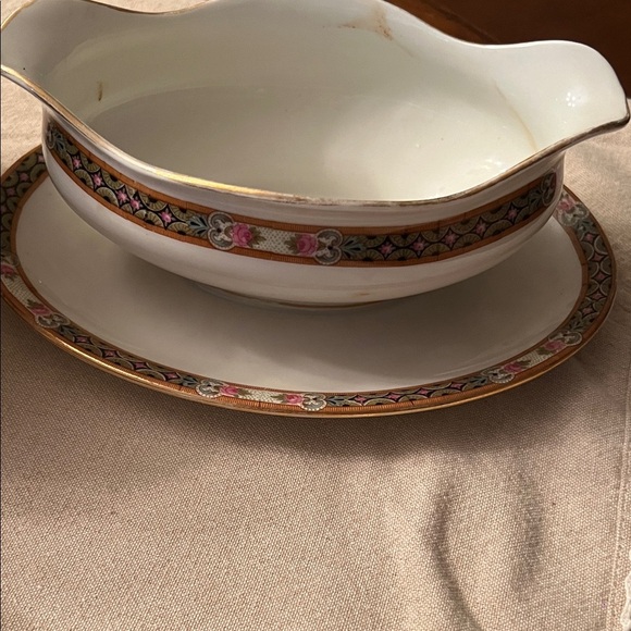 White Dinner Plate - Picture 4 of 10